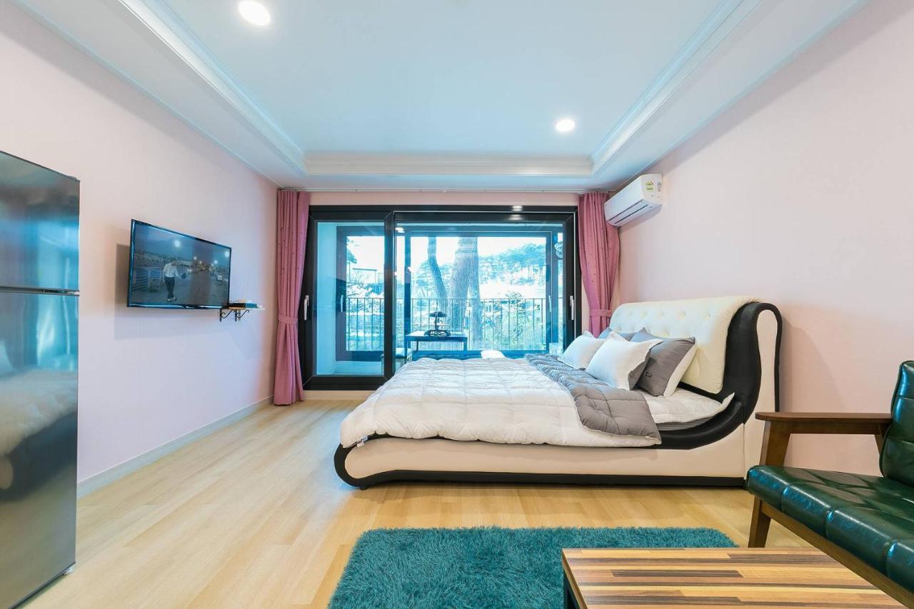 Gangneung Haesolnaeeum Pension Exterior foto